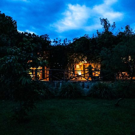 Akagera Transit Lodge Luaran gambar