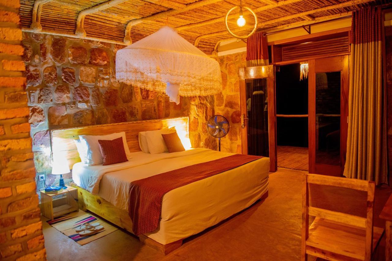 Akagera Transit Lodge Luaran gambar