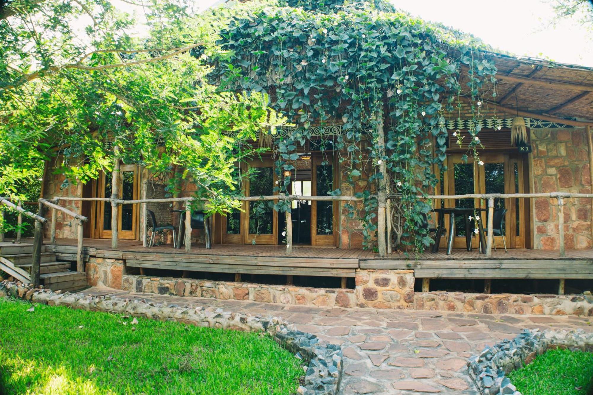 Akagera Transit Lodge Luaran gambar