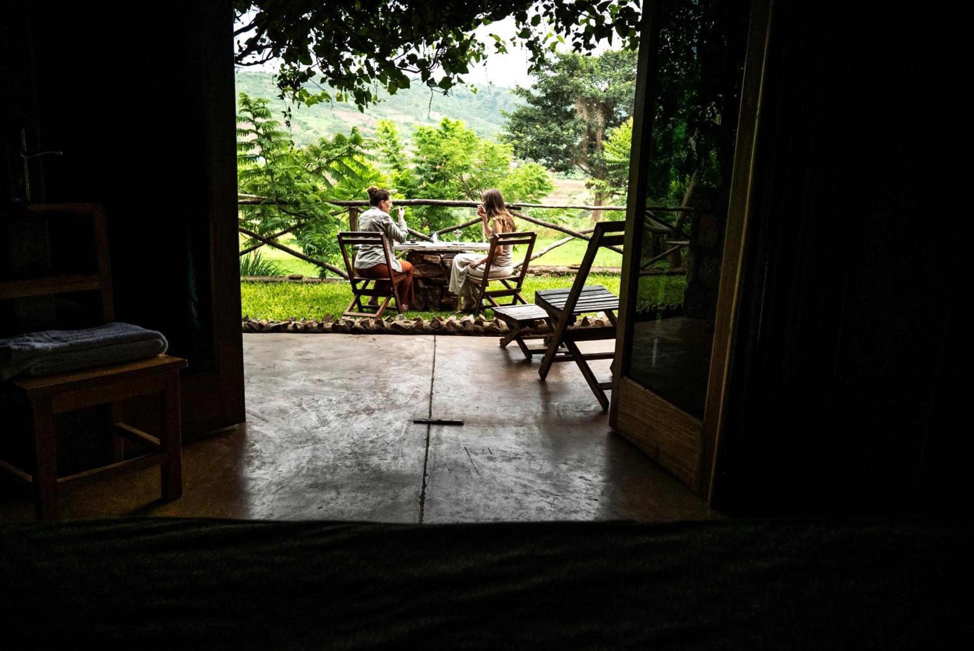Akagera Transit Lodge Luaran gambar