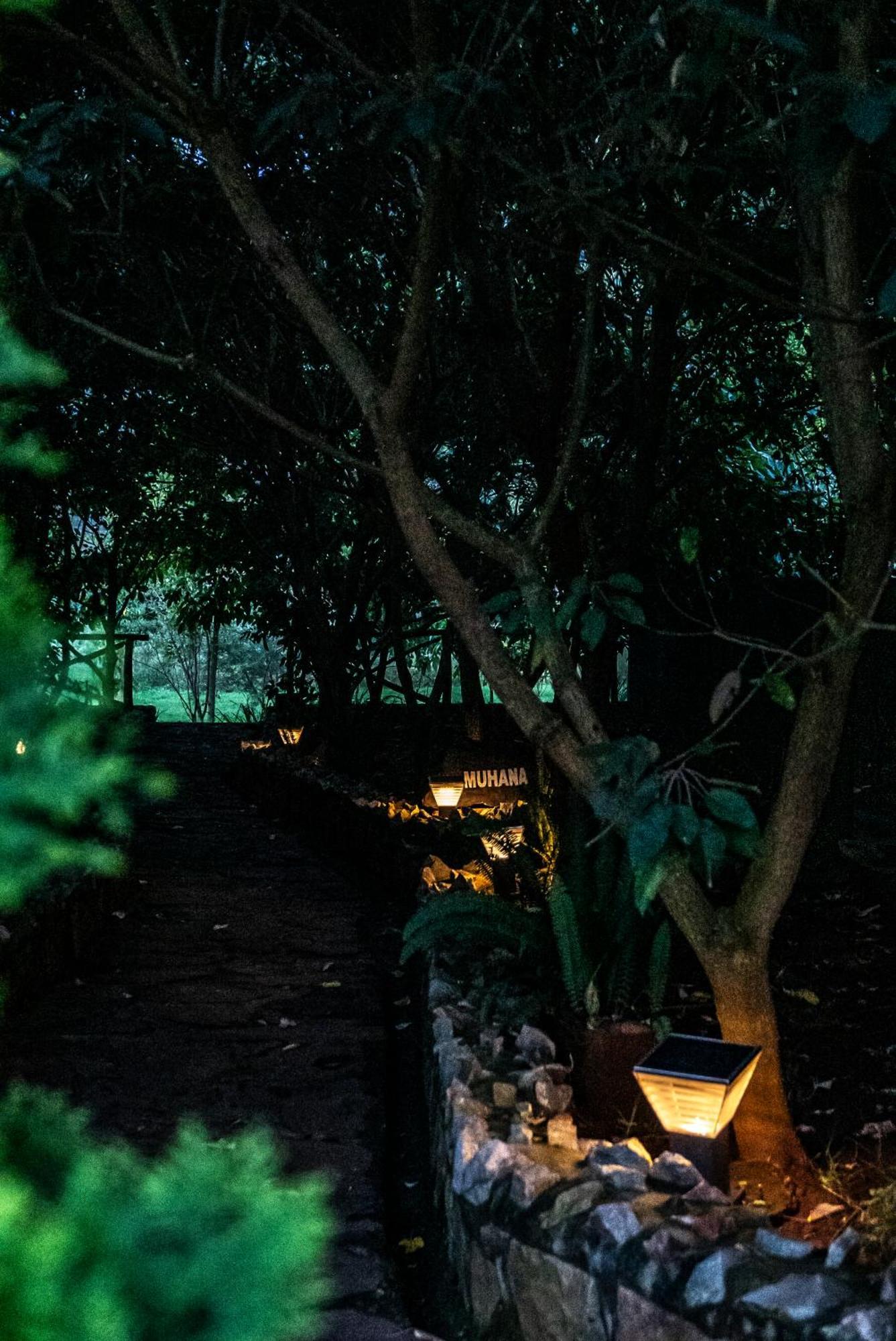 Akagera Transit Lodge Luaran gambar