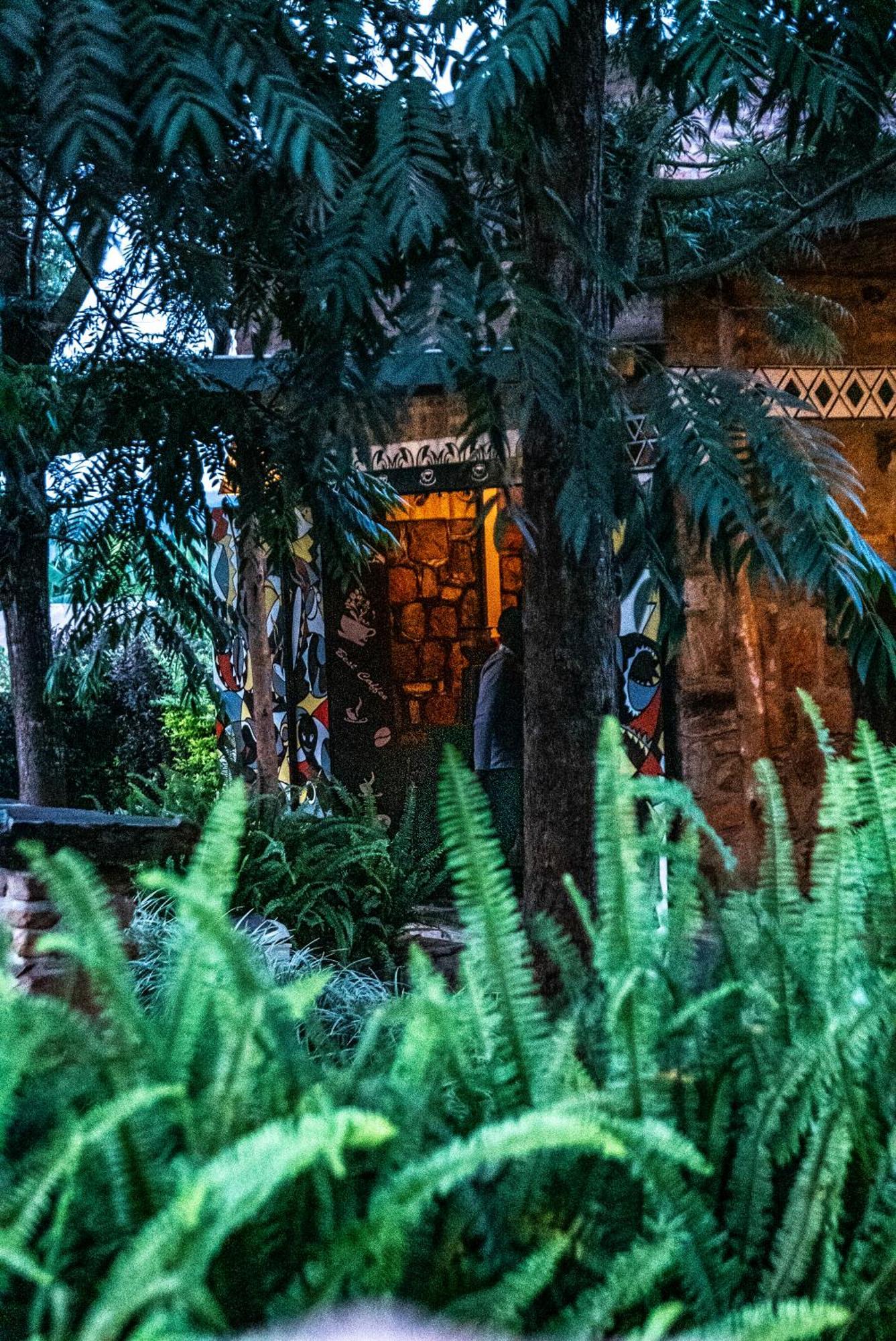 Akagera Transit Lodge Luaran gambar